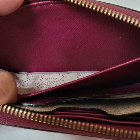 Wallet - Picture 9 of 10